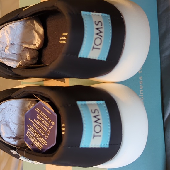 Toms Alpargata Mallow Puff, Matte Black, size 11 - Picture 5 of 6
